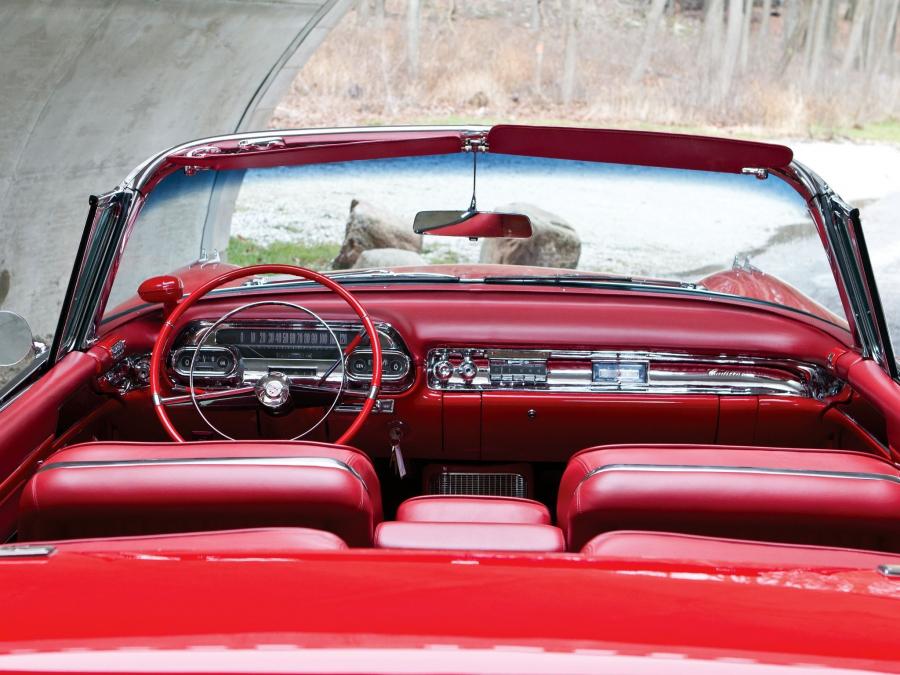  Cadillac Eldorado Biarritz Convertible 1957 года  (фото 15 из 98)